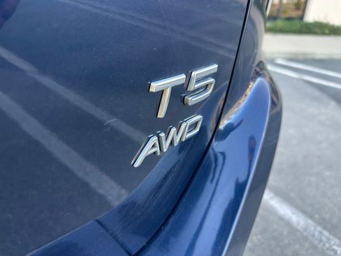 Used 2015 Volvo XC60 T5 Platinum image 10