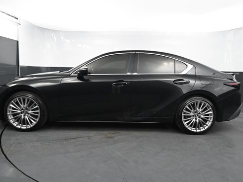 Used 2022 Lexus IS 300 image 2