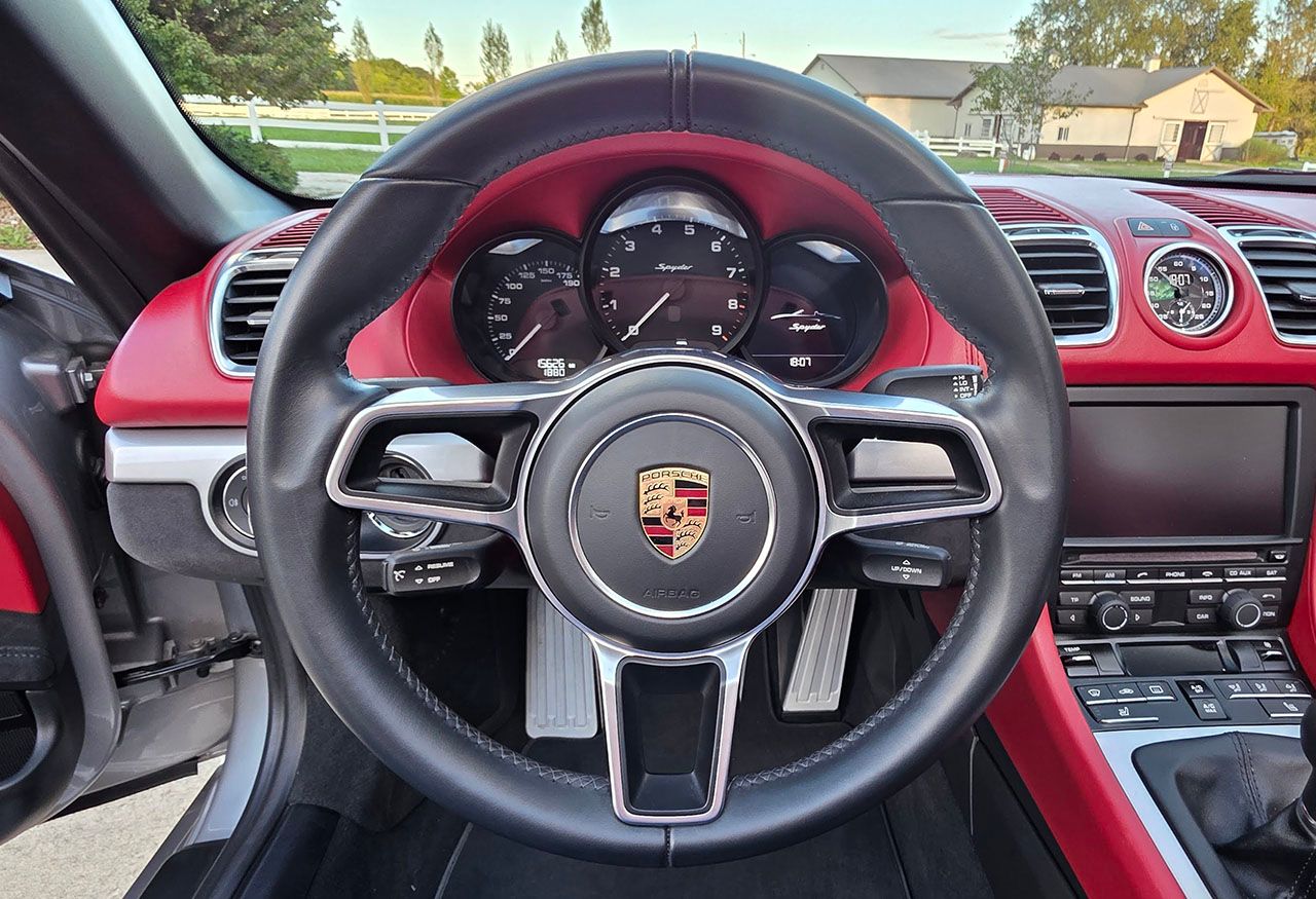 Used 2016 Porsche Boxster Spyder RWD image 63