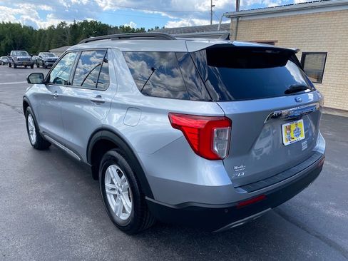Used 2022 Ford Explorer XLT image 8