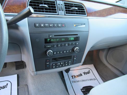 Used 2005 Buick LaCrosse CX image 8