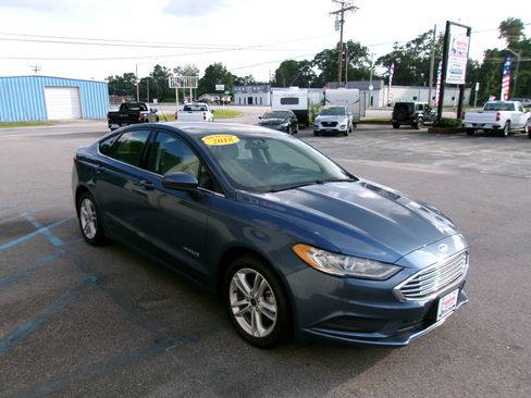 Used 2018 Ford Fusion S Hybrid FWD image 11
