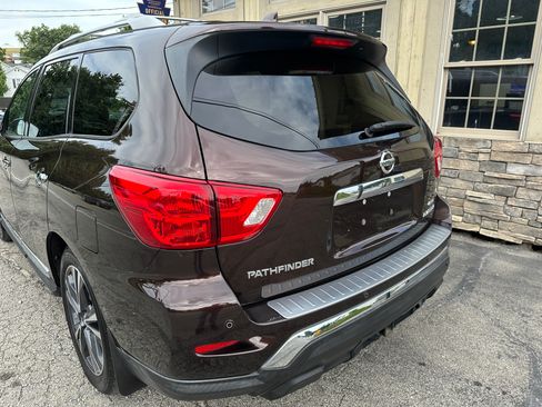 Used 2020 Nissan Pathfinder 4WD Platinum image 8