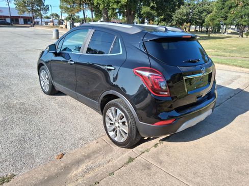 Used 2019 Buick Encore FWD Preferred image 4