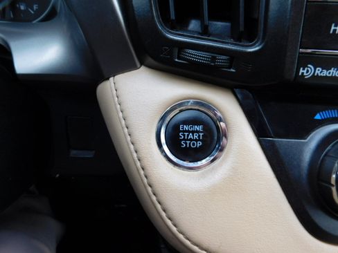 Used 2018 Toyota RAV4 XLE image 17