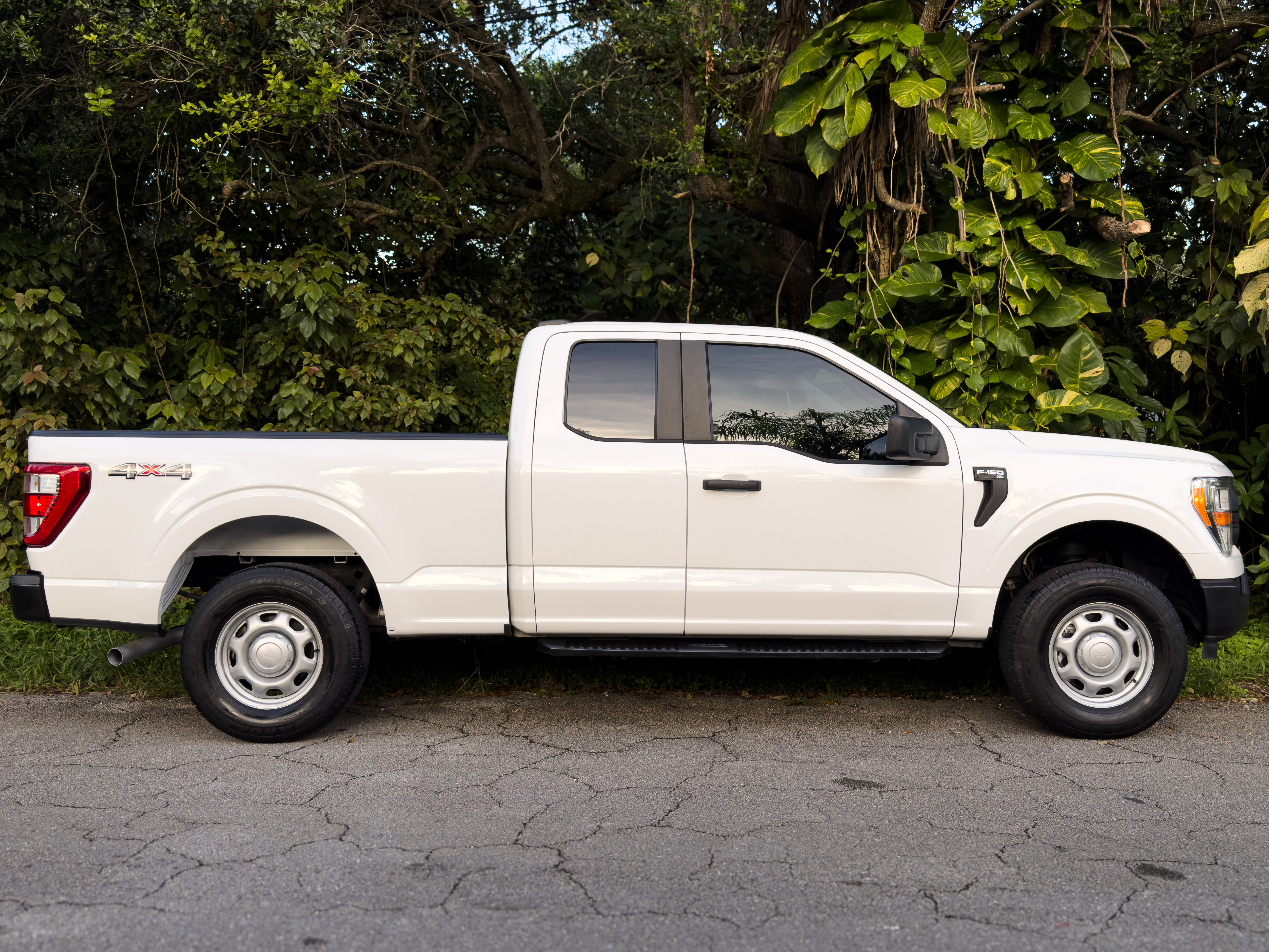Used 2021 Ford F150 4x4 SuperCab image 3