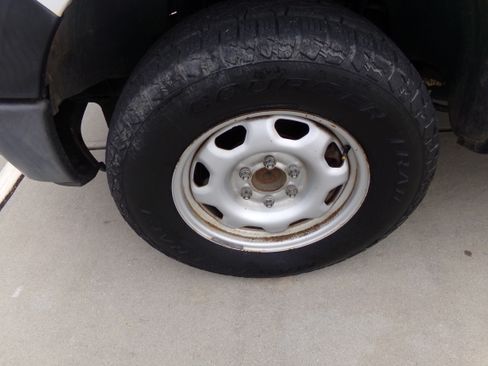 Used 2010 Ford F150 XL image 11