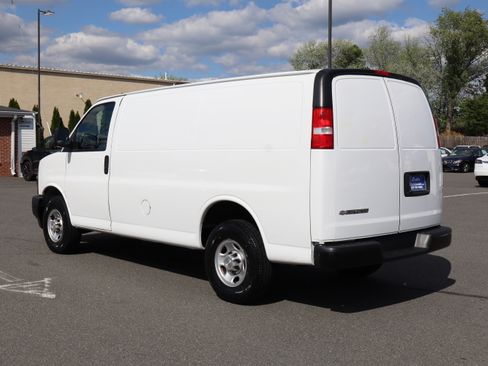 Used 2021 Chevrolet Express 2500 UNAVAIL RWD image 5