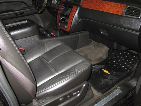 Used 2008 Chevrolet Avalanche LTZ image 25