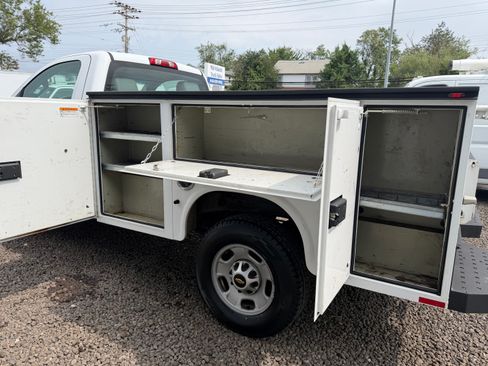 Used 2018 Chevrolet Silverado 2500 4x4 Regular Cab image 7