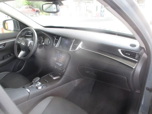 Used 2022 INFINITI QX50 AWD Luxe image 11