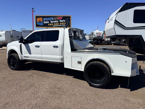 Used 2024 Ford F450 Platinum image 2