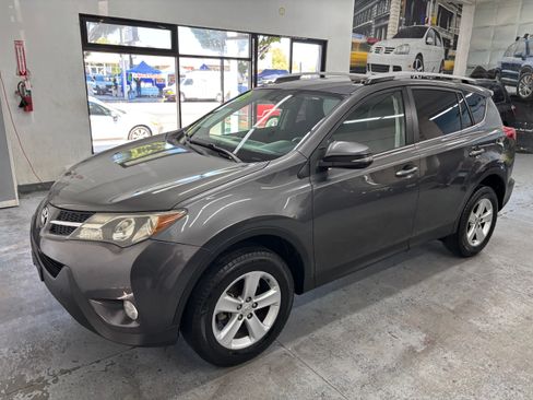 Used 2013 Toyota RAV4 XLE image 9