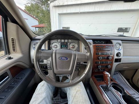 Used 2010 Ford F150 Lariat image 15