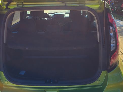 Used 2017 Kia Soul + image 20