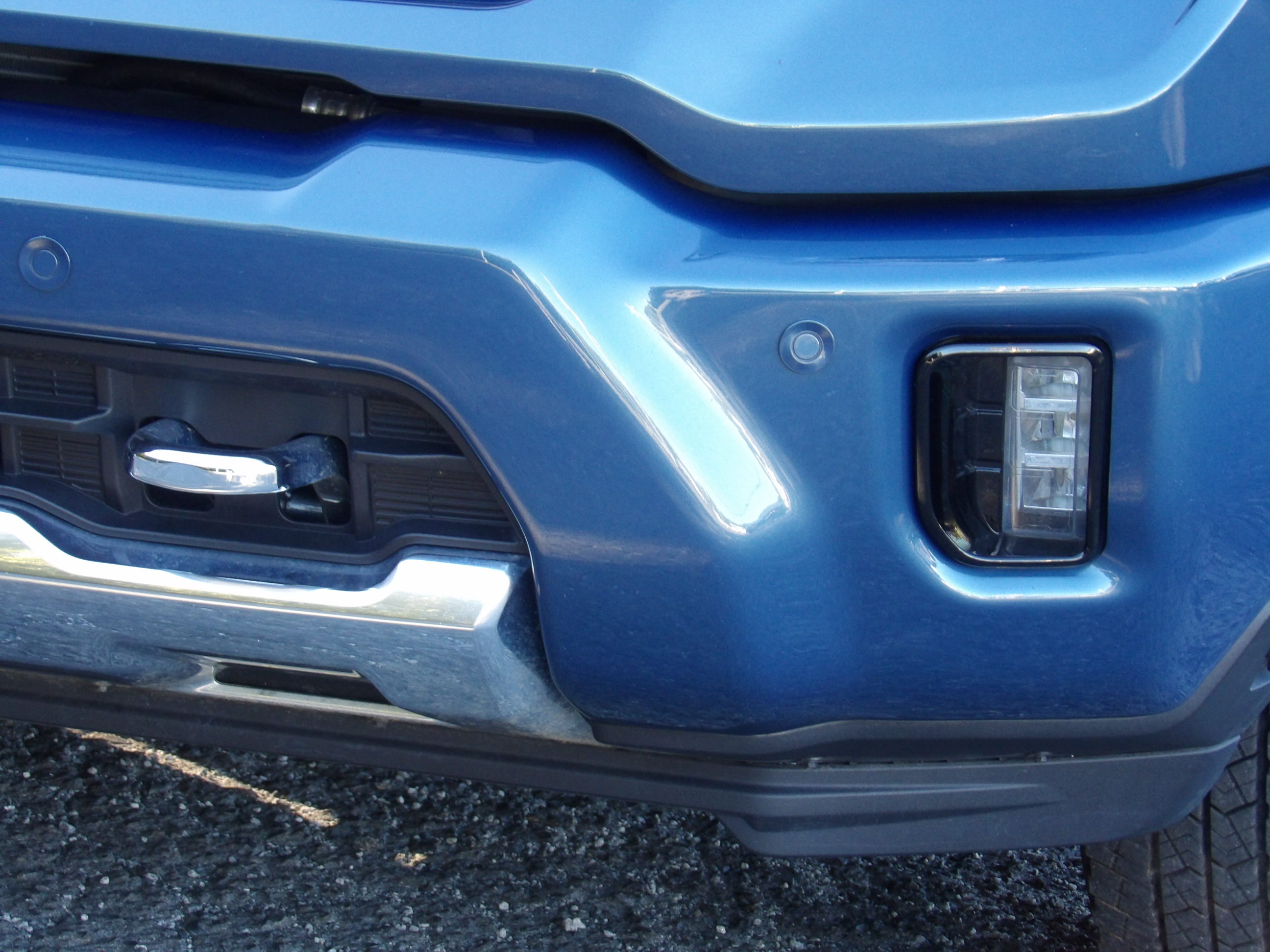 Used 2024 Chevrolet Silverado 3500 4x4 Crew Cab High Country image 12