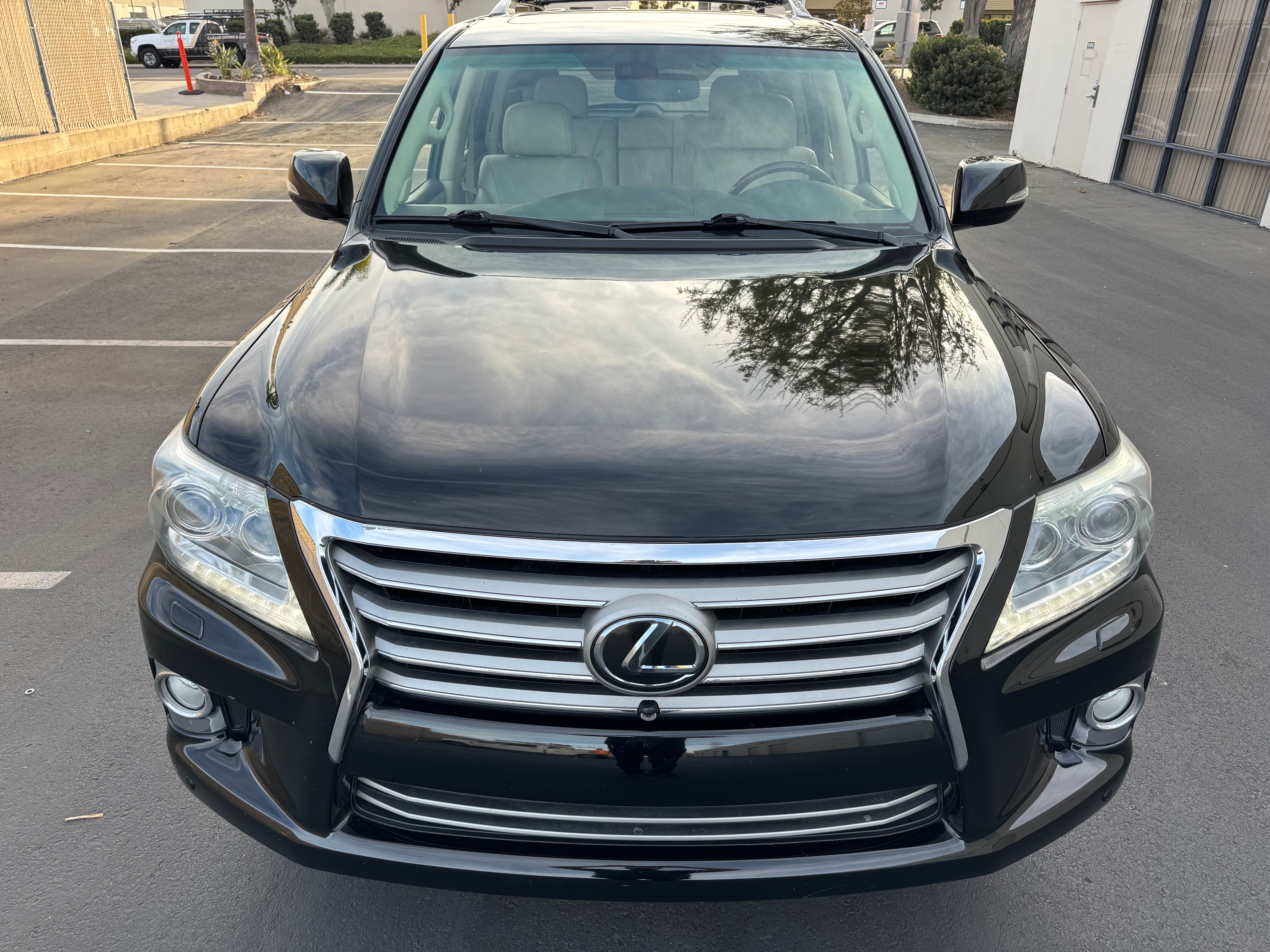 Used 2013 Lexus LX 570 4WD image 12