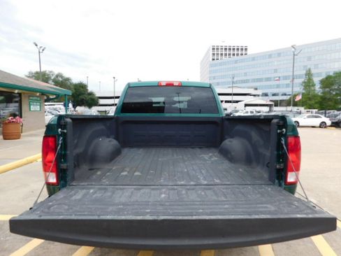 Used 2018 RAM 1500 ST image 7