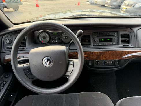 Used 2008 Mercury Grand Marquis GS image 14