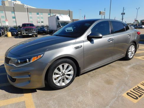Used 2016 Kia Optima EX image 4