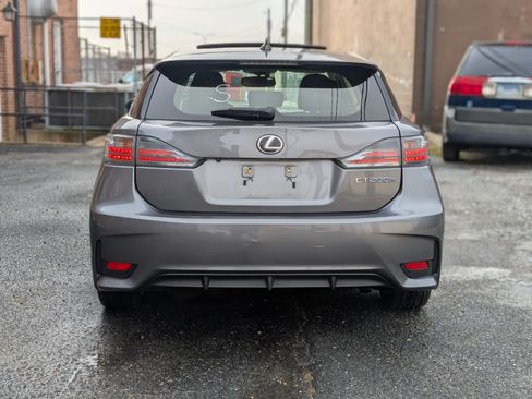 Used 2015 Lexus CT 200h image 4