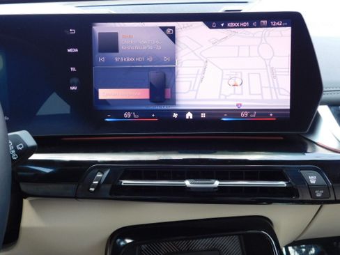 Used 2025 BMW X1 xDrive28i image 17