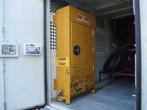 Used 2016 Mercedes-Benz Sprinter 3500 image 12