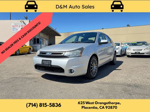 Used 2011 Ford Focus SES Sedan FWD image 1