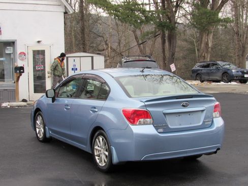 Used 2012 Subaru Impreza 2.0i Premium image 7