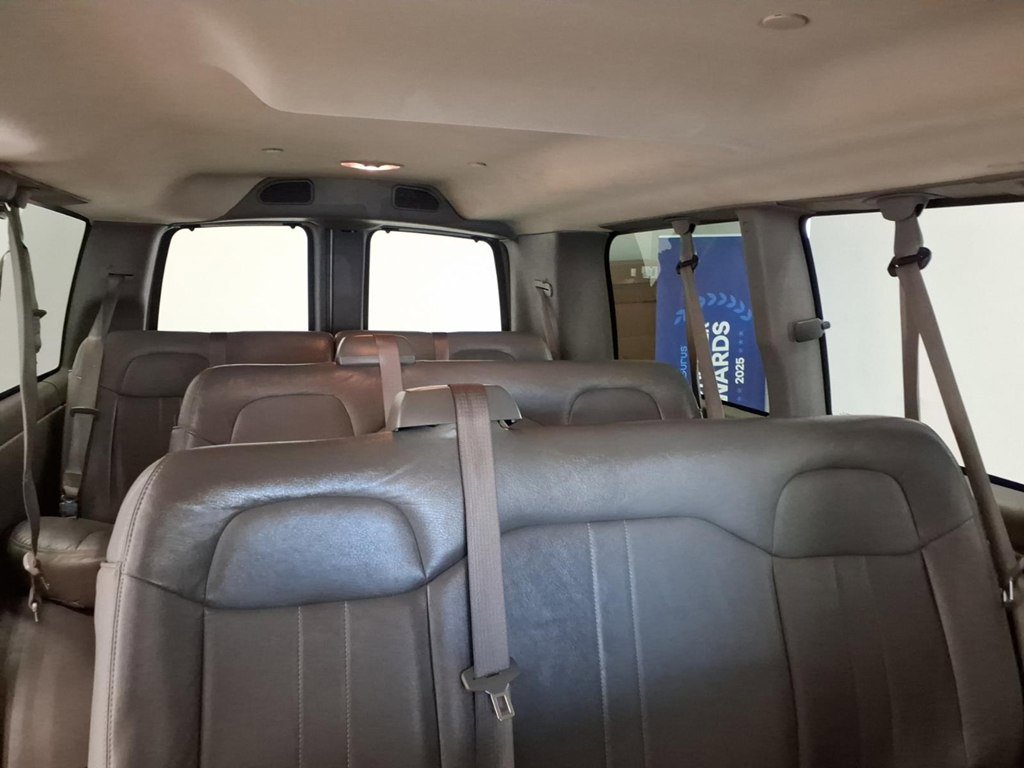 Used 2017 Chevrolet Express 3500 LS RWD image 15