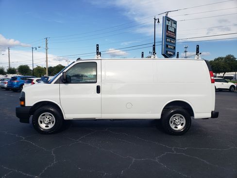 Used 2020 Chevrolet Express 2500 image 4