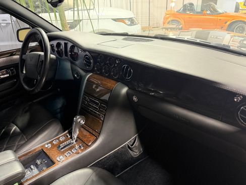Used 2005 Bentley Arnage T image 18