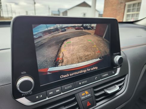 Used 2022 Nissan Altima 2.0 SR image 17