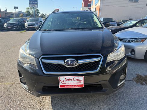 Used 2017 Subaru Crosstrek 2.0i Premium image 2