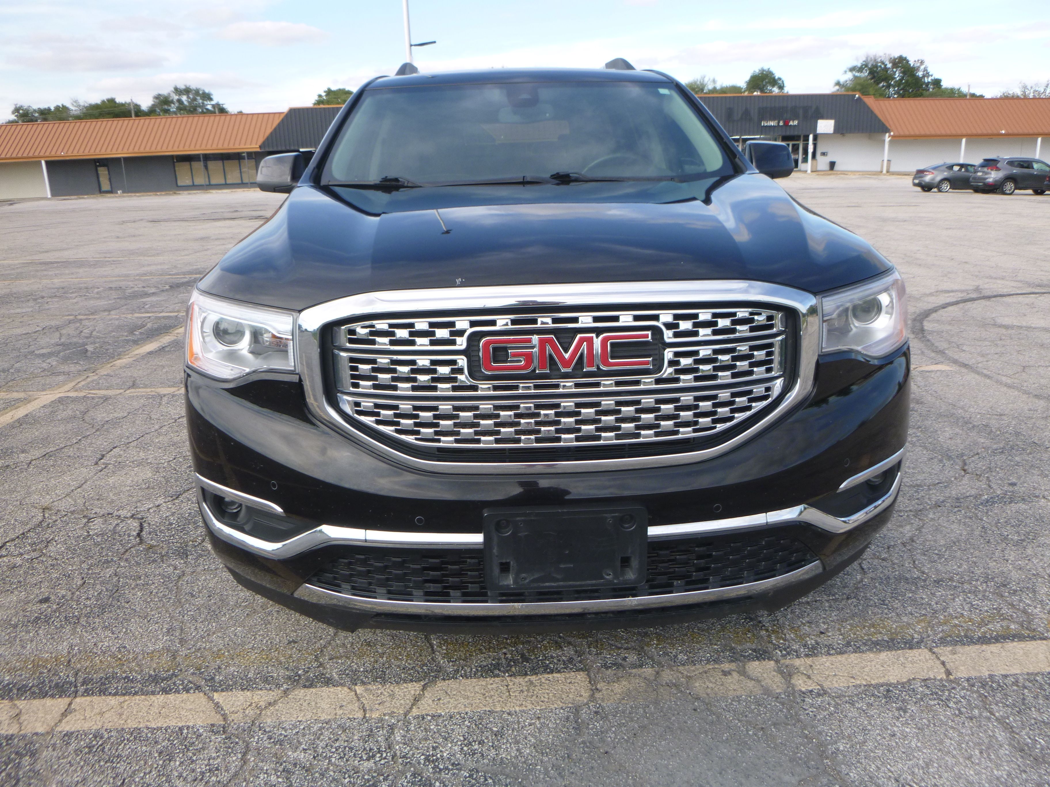 Used 2017 GMC Acadia AWD Denali image 3