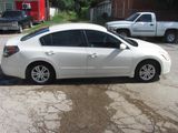 Used 2010 Nissan Altima image 5