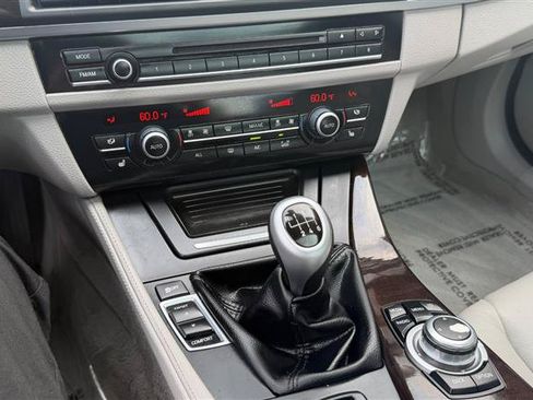 Used 2013 BMW 535i w/ M-Sport Package RWD image 34