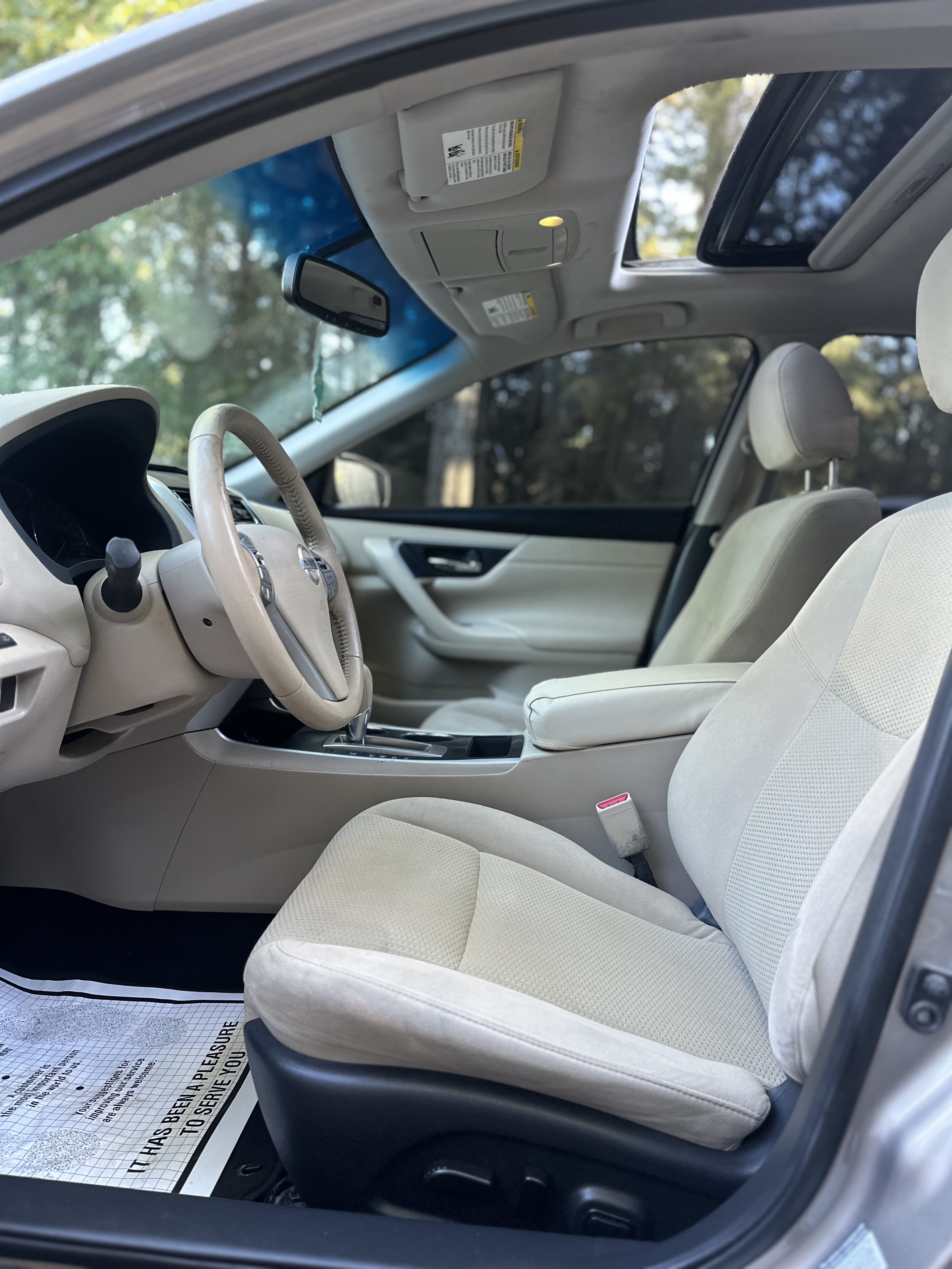 Used 2015 Nissan Altima SV FWD image 14