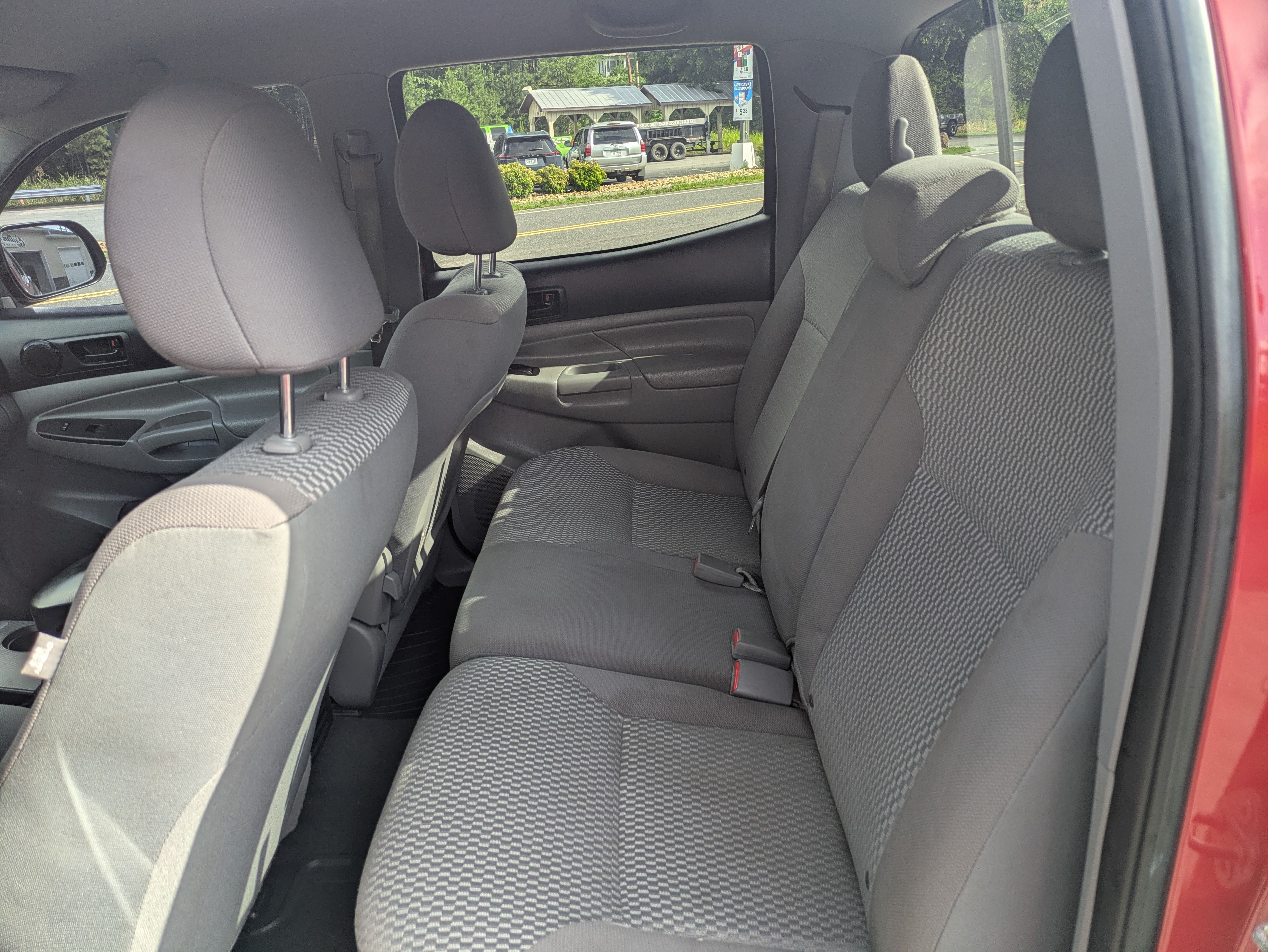 Used 2015 Toyota Tacoma 4x4 Double Cab image 6