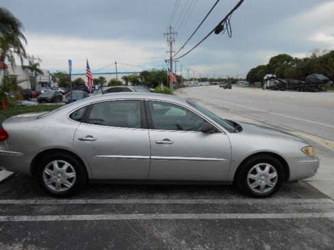 Used 2007 Buick LaCrosse CX FWD image 6