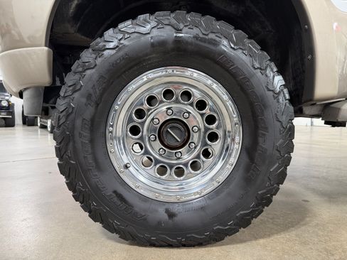 Used 2004 Ford Excursion 4WD Eddie Bauer image 13