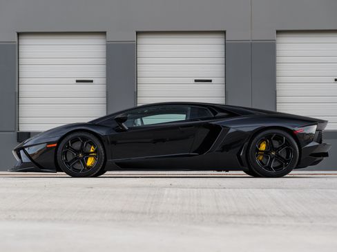 Used 2013 Lamborghini Aventador LP 700-4 image 18
