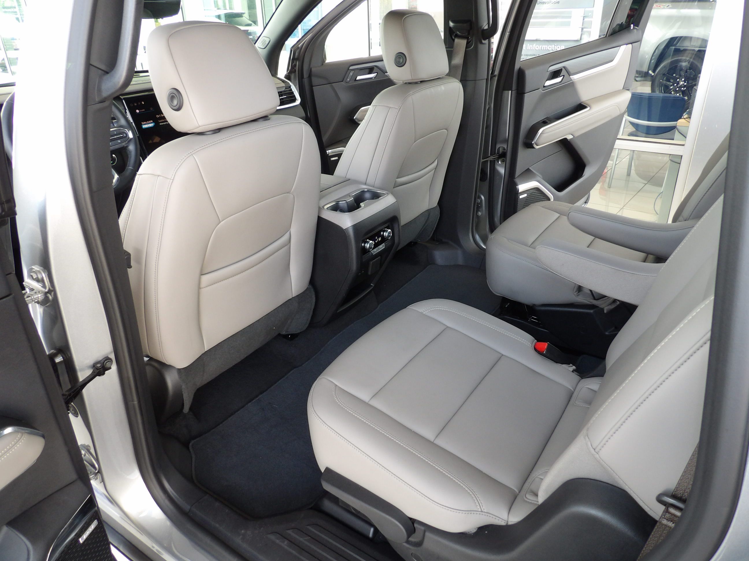 Used 2026 GMC Acadia FWD Elevation image 17
