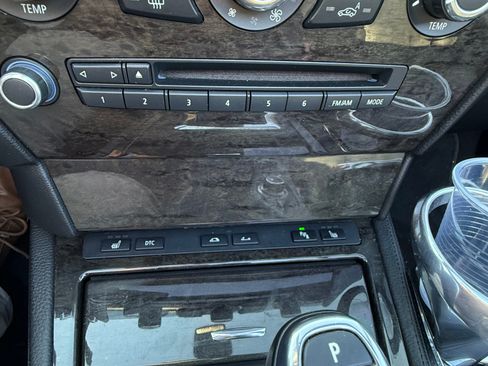 Used 2010 BMW 650i Convertible RWD image 24