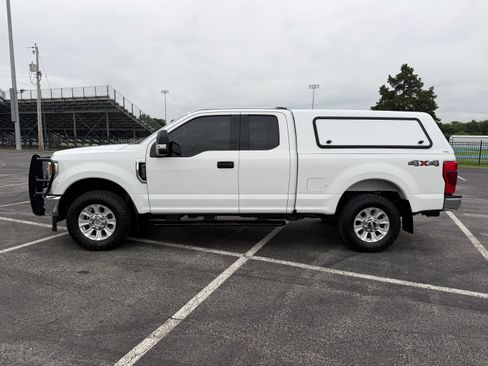 Used 2020 Ford F250 4x4 SuperCab Super Duty image 2
