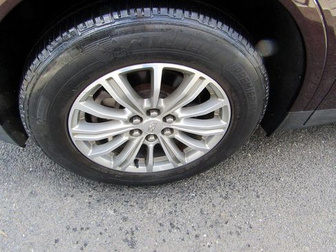 Used 2017 Cadillac XT5 AWD Luxury image 9