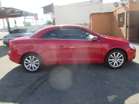 Used 2009 Volkswagen Eos Komfort FWD image 2