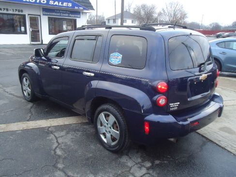Used 2011 Chevrolet HHR LS image 9