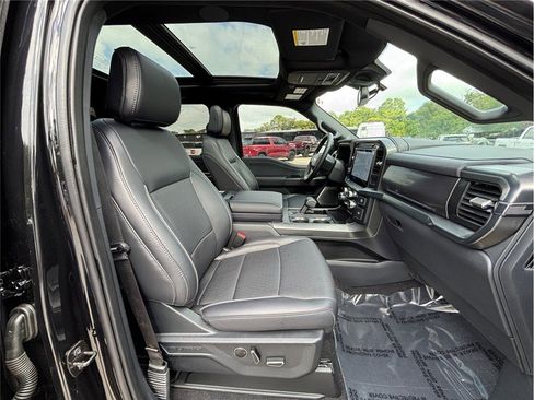 Used 2025 Ford F150 Lariat image 49