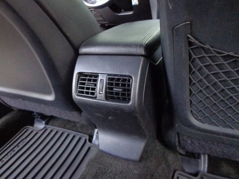 Used 2013 Subaru Outback 2.5i Limited image 12